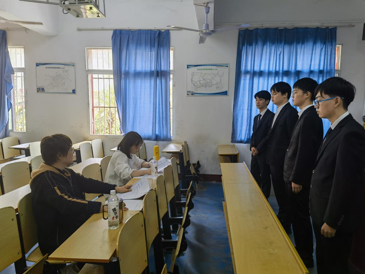 校園忙“招聘”,職場預練兵 校園忙“招聘”,職場預練兵