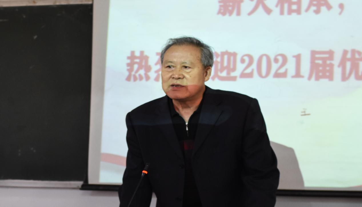 薪火相承,心棲夢歸處 ——武漢科技職業(yè)學(xué)院開展優(yōu)秀畢業(yè)生交流分享活動(dòng) 薪火相承,心棲夢歸處 ——武漢科技職業(yè)學(xué)院開展優(yōu)秀畢業(yè)生交流分享活動(dòng)