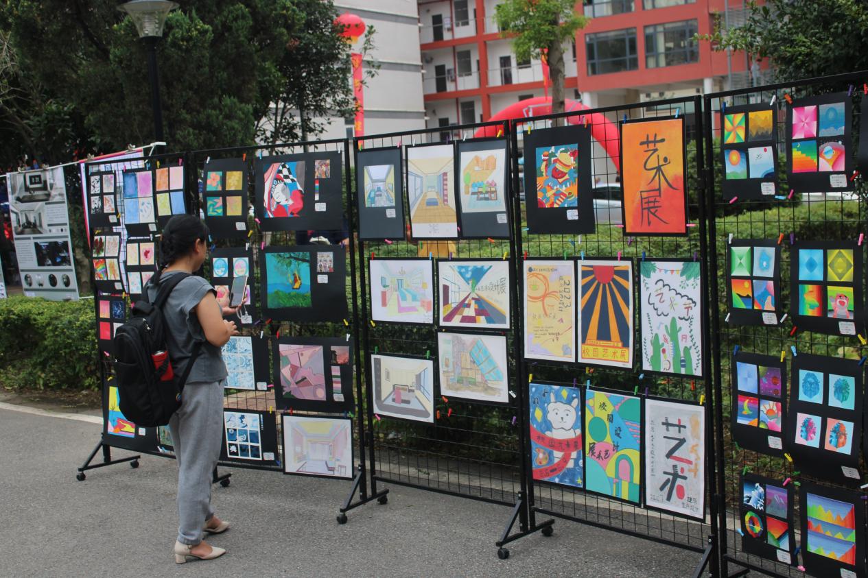 我校順利開(kāi)展迎接2023級(jí)新生報(bào)道工作