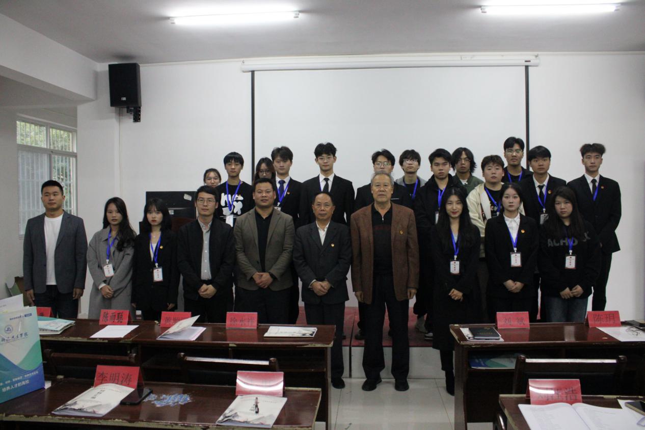 同心聚力學(xué)代會(huì) 逐夢(mèng)青春向未來  ——我校第十二次學(xué)生代表大會(huì)勝利召開