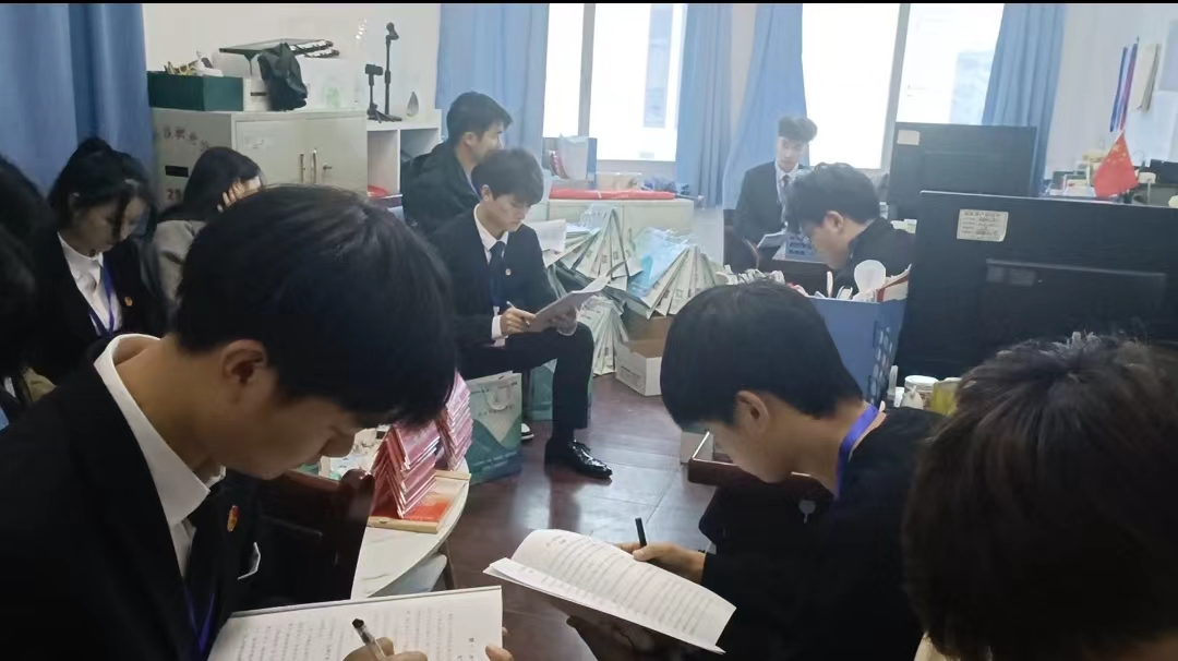 同心聚力學(xué)代會(huì) 逐夢(mèng)青春向未來  ——我校第十二次學(xué)生代表大會(huì)勝利召開