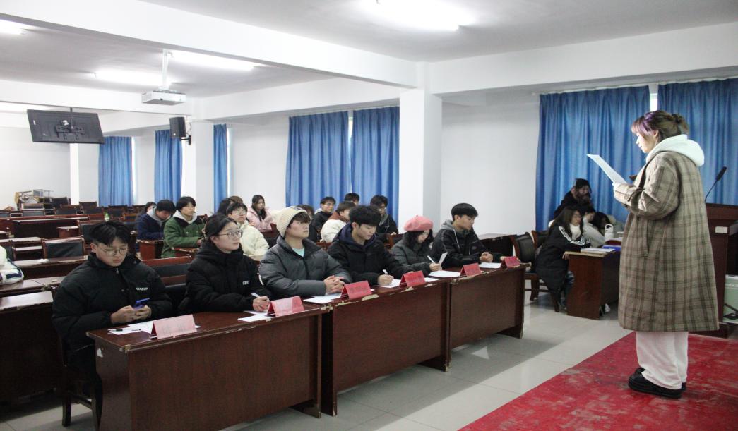 武漢科技職業(yè)學院2023年班徽、黑板報設(shè)計大賽順利開展 武漢科技職業(yè)學院2023年班徽、黑板報設(shè)計大賽順利開展