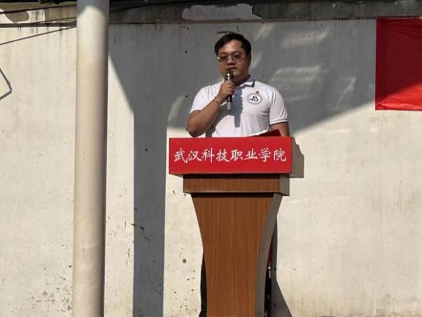 燃五四薪火，揚(yáng)青春風(fēng)采