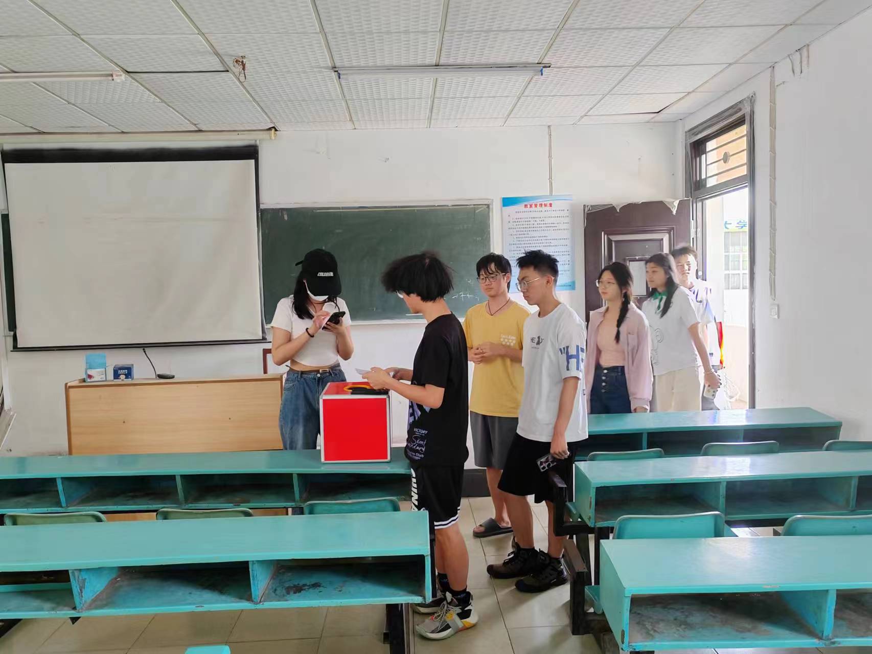 青春之聲，激蕩思想火花 2024年“悅學(xué)習(xí)·躍青春—百生講壇”校賽