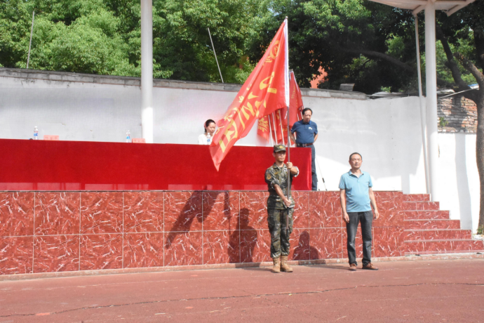 武漢科技職業(yè)學院舉行新生開訓典禮 暨軍訓開營儀式