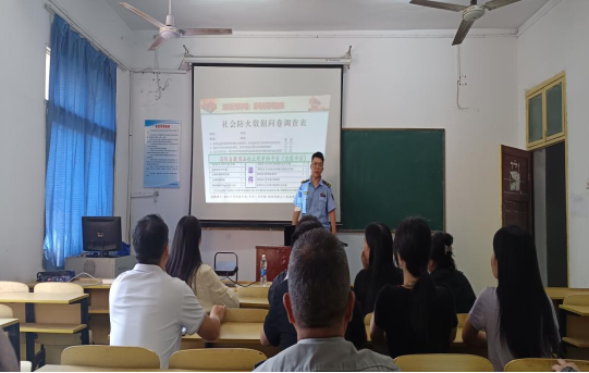 消防演練始于心 防患未“燃”踐于行