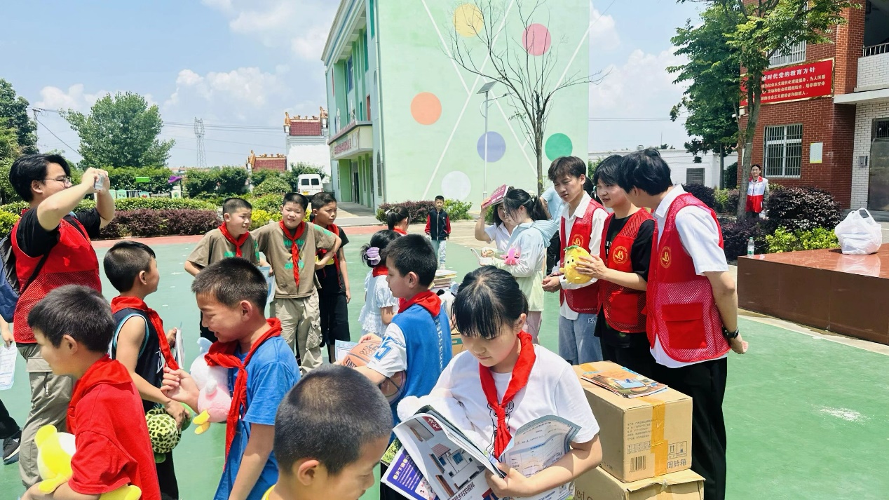 與“夏”相約，攜手成長