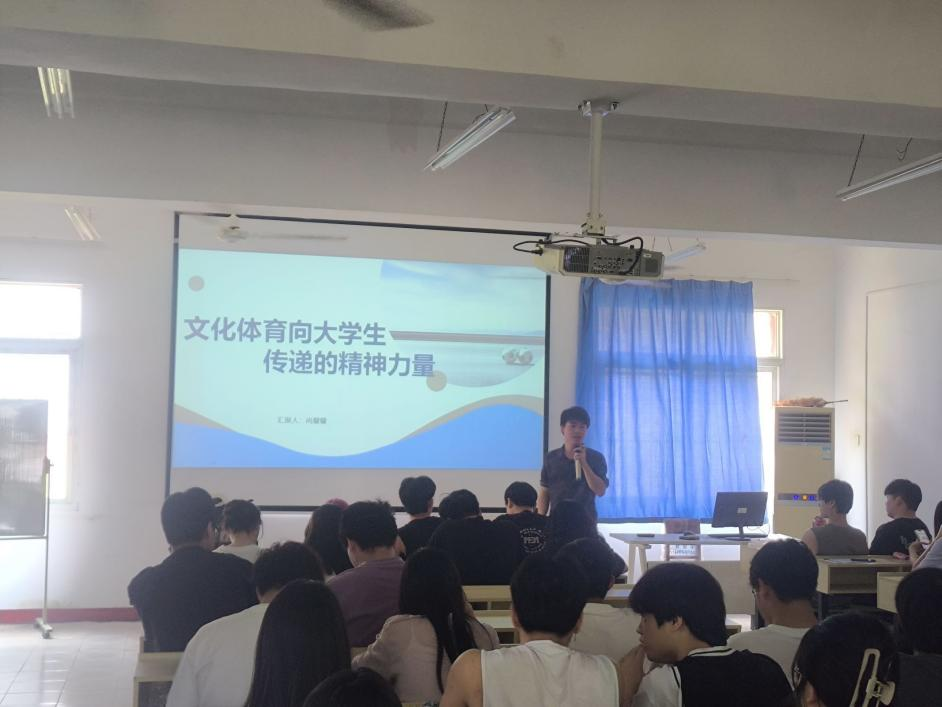 團(tuán)聚青春，以培促干