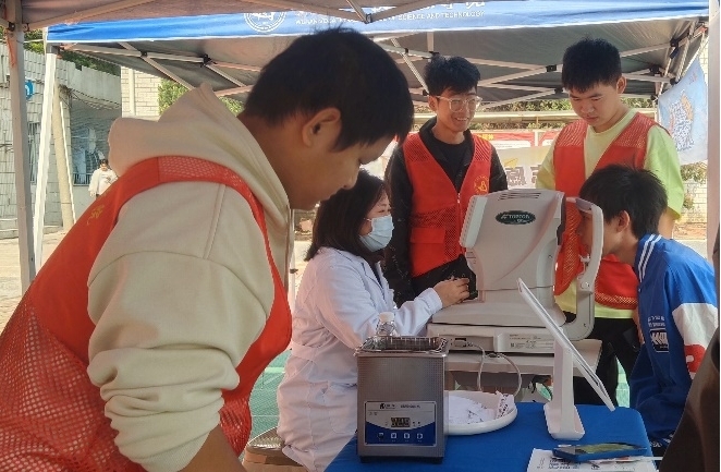 公益周——點亮校園健康之光 公益周——點亮校園健康之光