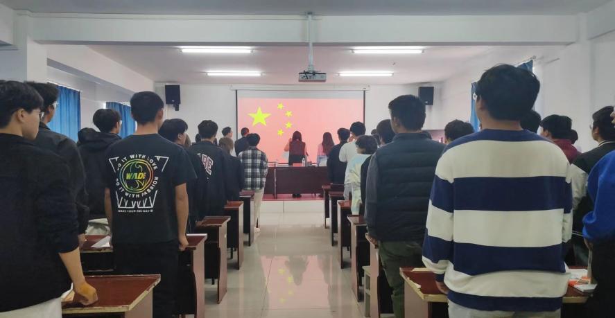 凝聚青年力量，奏響奮進(jìn)之歌  ——武漢科技職業(yè)學(xué)院第六期團(tuán)課開(kāi)班典禮