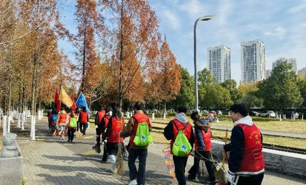 攜手四域聯(lián)動(dòng)健步走,共筑愛(ài)河護(hù)湖新征程 攜手四域聯(lián)動(dòng)健步走,共筑愛(ài)河護(hù)湖新征程