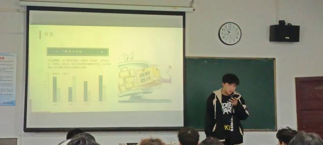 與青春共舞，和維權(quán)同行