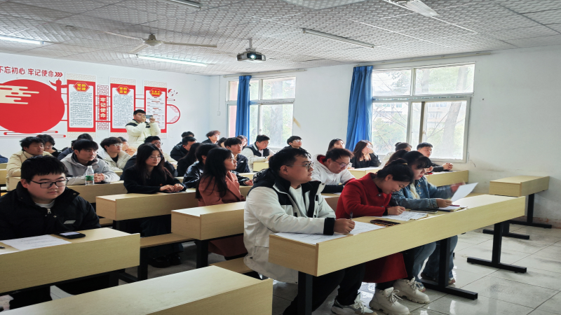 “答”入黨初心，“辯”青春擔(dān)當(dāng)