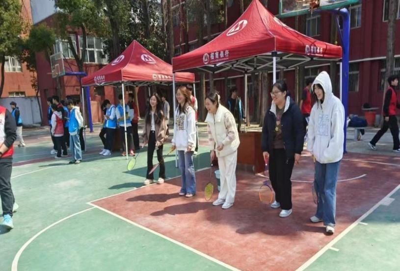 融黨性于拓展，聚力量在黨校