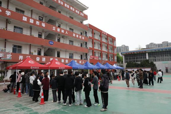 醫(yī)校共建，關(guān)愛師生健康