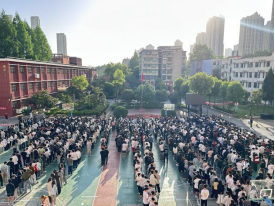 武漢科技職業(yè)學院2025年全民國家安全教育日主題升旗儀式