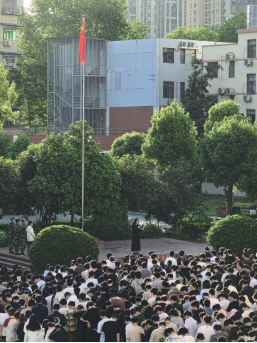 武漢科技職業(yè)學院2025年全民國家安全教育日主題升旗儀式