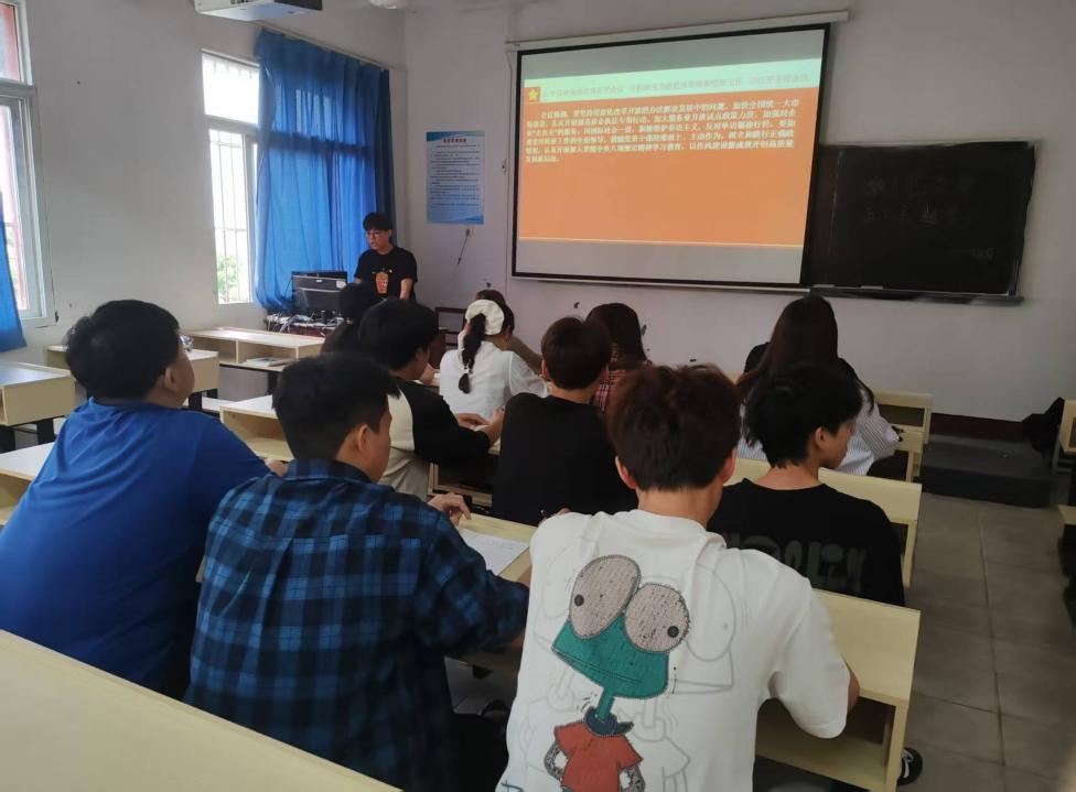 以八項(xiàng)規(guī)定為筆，繪作風(fēng)建設(shè)新卷