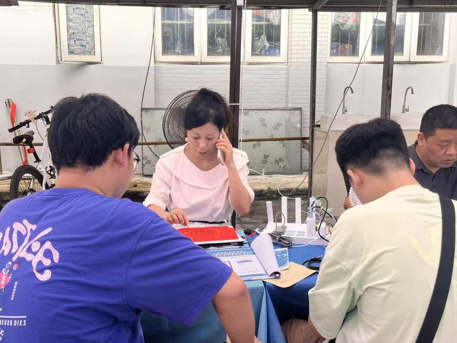 以心迎新，共赴星?！錆h科技職業(yè)學(xué)院圓滿完成2025級(jí)新生迎接工作