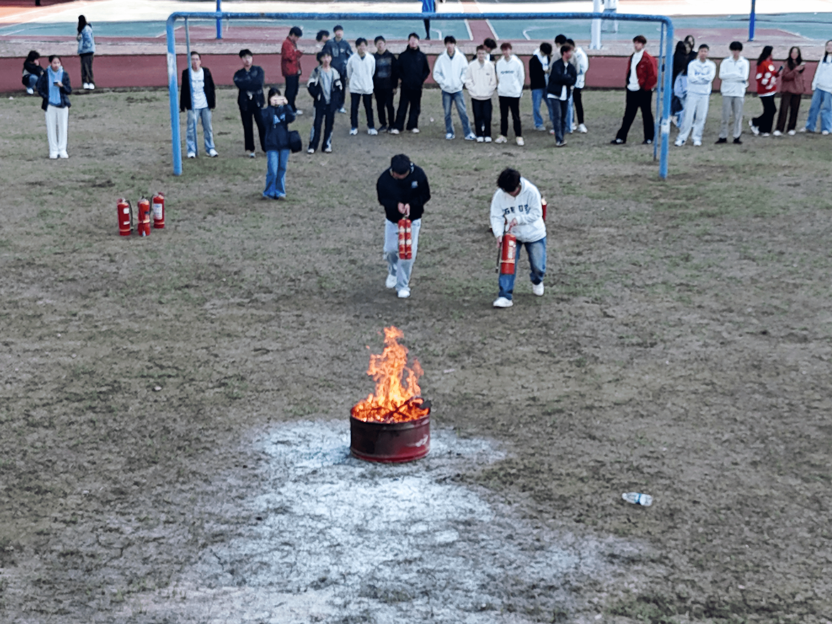 武漢科技職業(yè)學院開展消防安全專題培訓 暨實戰(zhàn)演練——筑牢校園安全防線