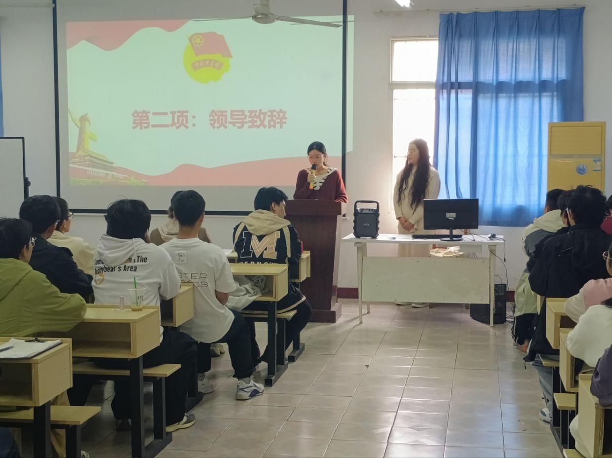 武漢科技職業(yè)學院第八期團課開班儀式順利舉行 武漢科技職業(yè)學院第八期團課開班儀式順利舉行