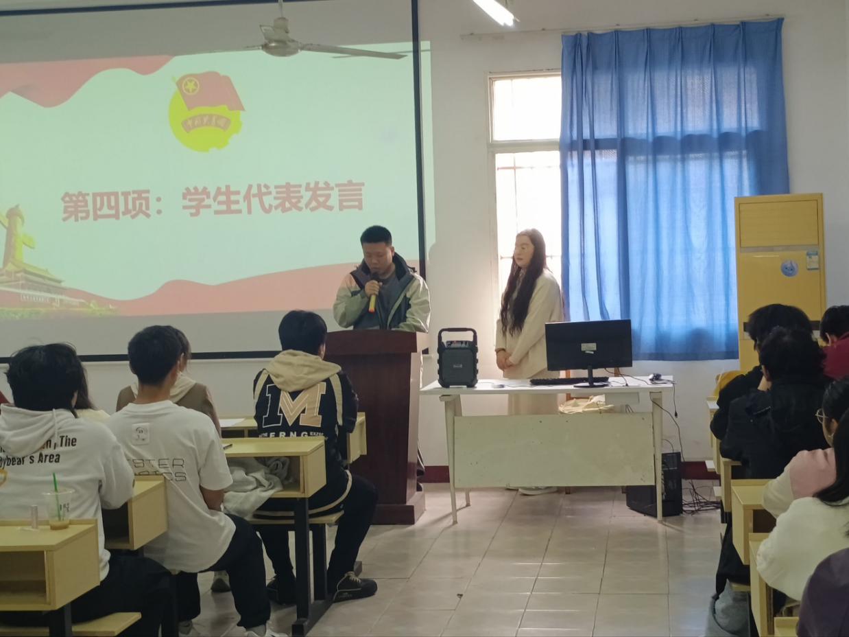 武漢科技職業(yè)學院第八期團課開班儀式順利舉行 武漢科技職業(yè)學院第八期團課開班儀式順利舉行