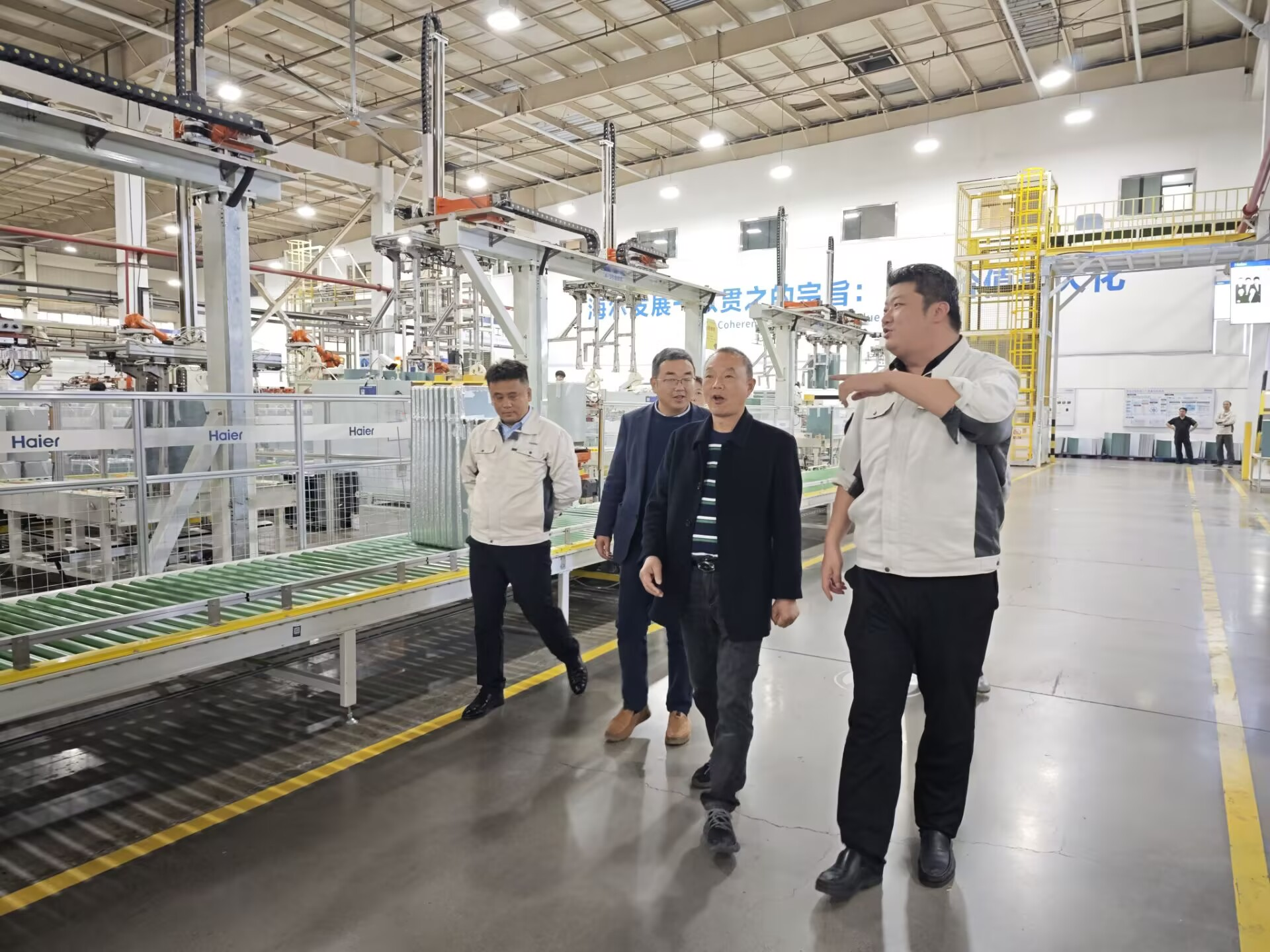 產(chǎn)教聯(lián)動聚合力 武科職院育精英——學(xué)院開展訪企拓崗暨回訪活動