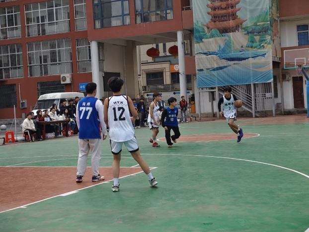 賽場燃情,以球會友! 武漢科技職業(yè)學(xué)院第二十屆“希望杯”籃球賽精彩收官 賽場燃情,以球會友! 武漢科技職業(yè)學(xué)院第二十屆“希望杯”籃球賽精彩收官