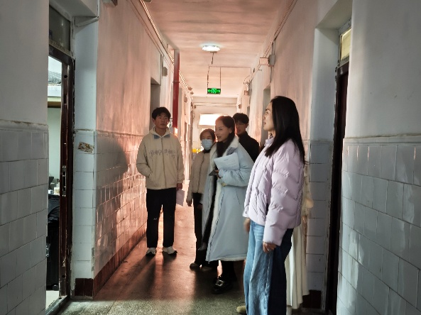 我院開展學生宿舍衛(wèi)生安全大檢查 共筑平安校園