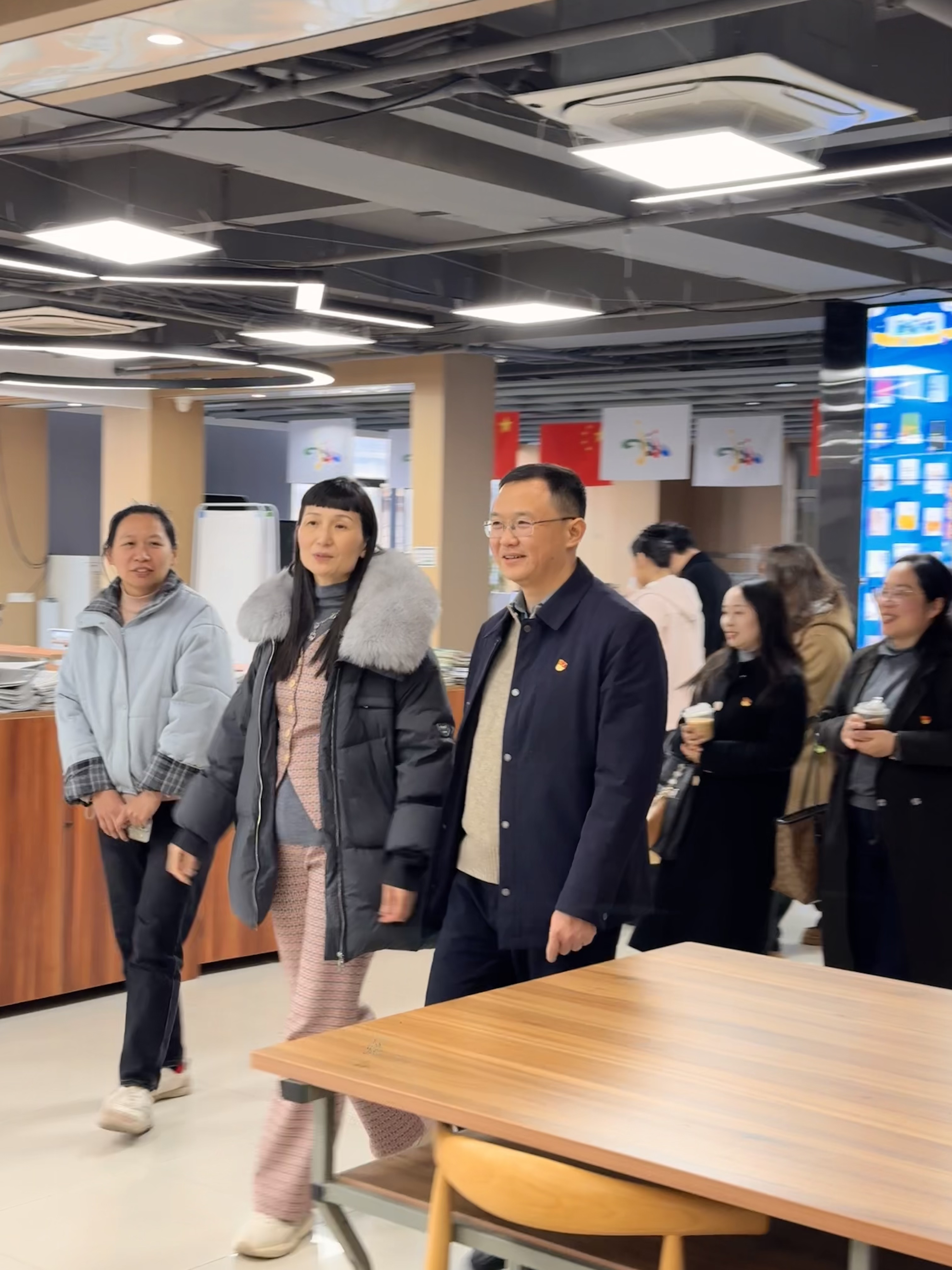 黨建互鑒促提升 協(xié)同育人啟新程——武漢科技職業(yè)學(xué)院赴武漢市第一商業(yè)學(xué)校開展黨建交流活動 黨建互鑒促提升 協(xié)同育人啟新程——武漢科技職業(yè)學(xué)院赴武漢市第一商業(yè)學(xué)校開展黨建交流活動