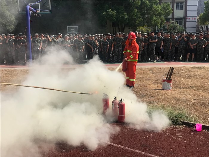 我院開(kāi)展2019級(jí)新生消防演練活動(dòng)