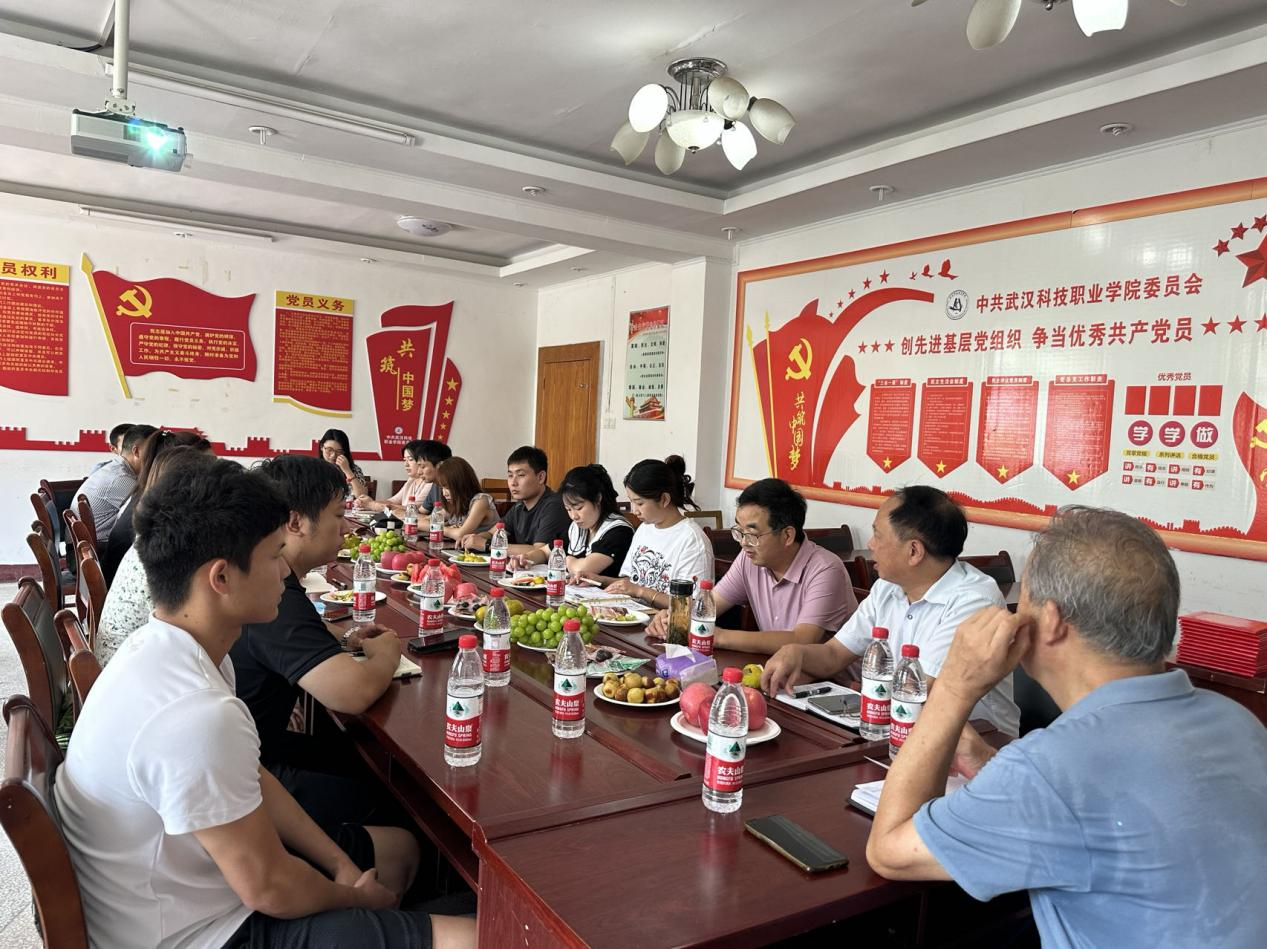 我院召開“躬耕教壇，強國有我”教師節(jié)座談會