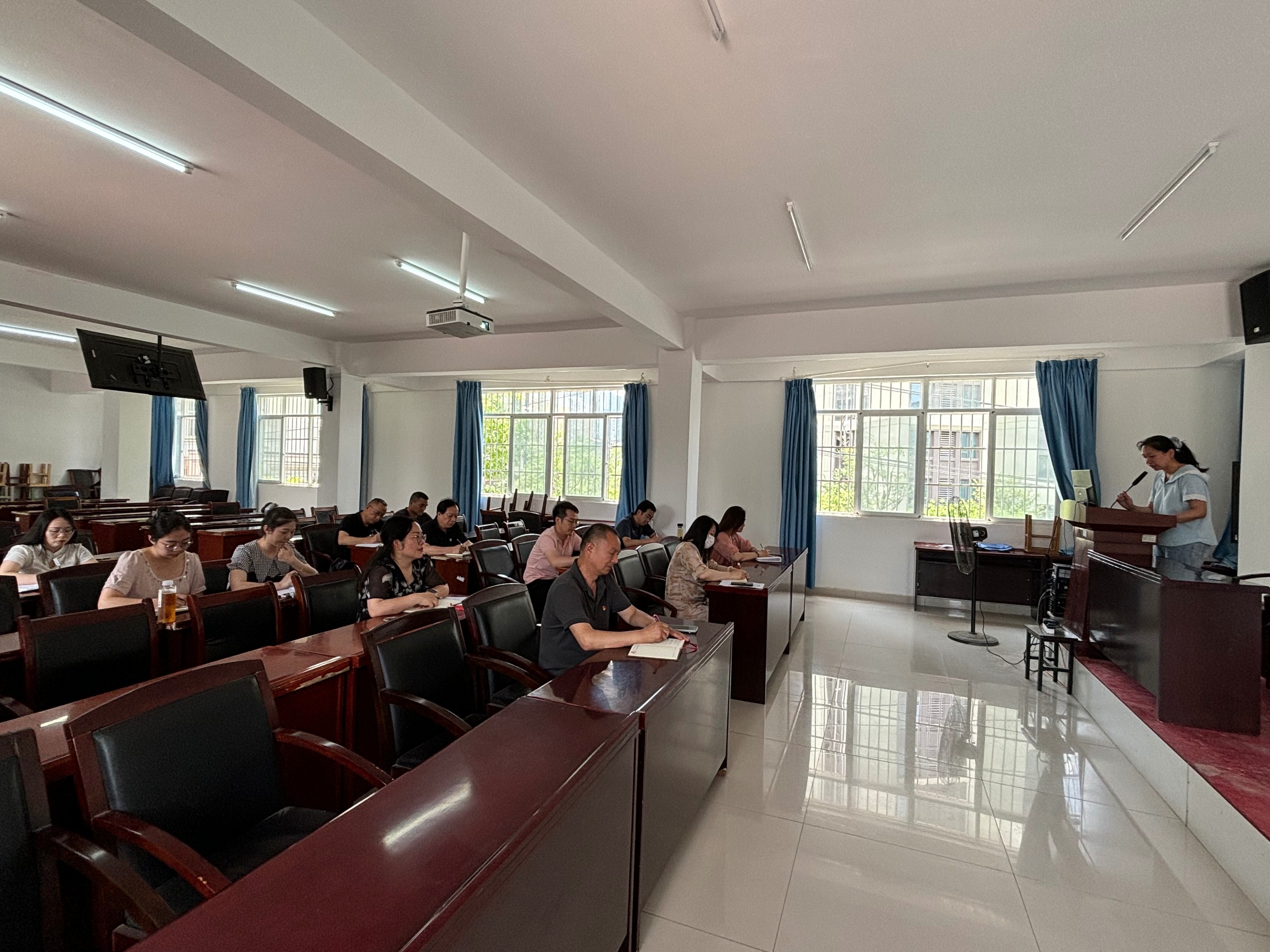 學(xué)院成功召開(kāi)2025年干部素質(zhì)提升年啟動(dòng)儀式