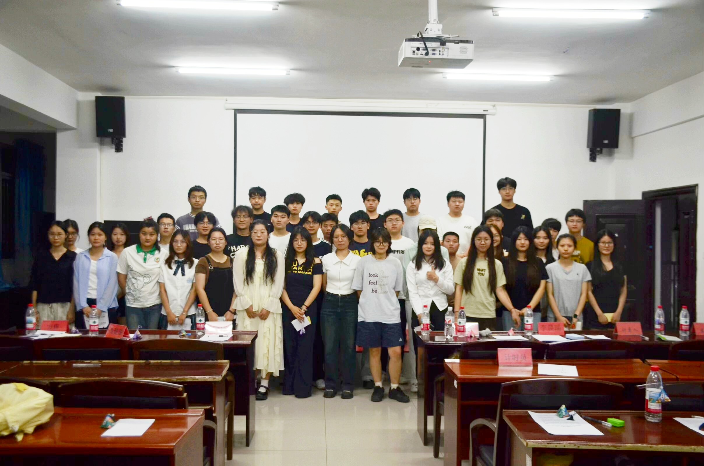 粽情誦華章，青語(yǔ)傳薪火