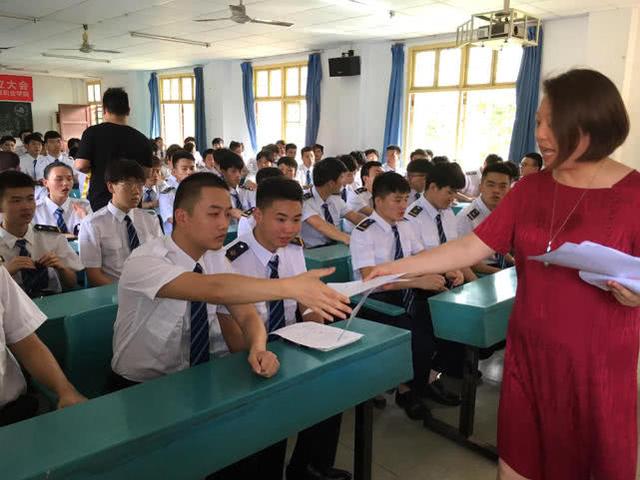 (轉(zhuǎn)載)2019高考填報(bào)這個(gè)志愿 不再為工作擔(dān)憂 (轉(zhuǎn)載)2019高考填報(bào)這個(gè)志愿 不再為工作擔(dān)憂