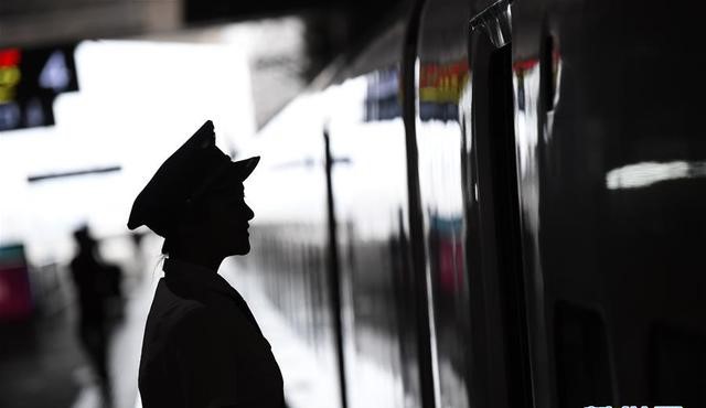 國內(nèi)鐵路將迎來首批女動車組司機 國內(nèi)鐵路將迎來首批女動車組司機