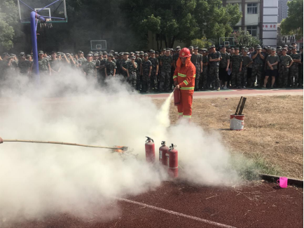 我院開展2019級新生消防演練活動