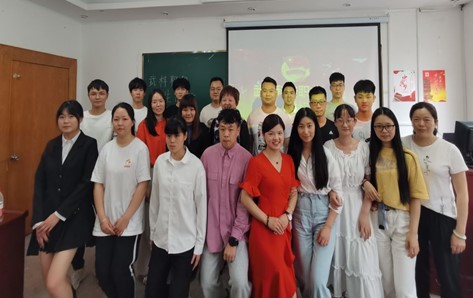 武漢科技職業(yè)學院“百生講壇”決賽  順利開展