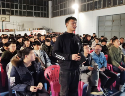 道德講堂開課啦!  --四班聯(lián)學(xué)社會(huì)主義核心價(jià)值觀