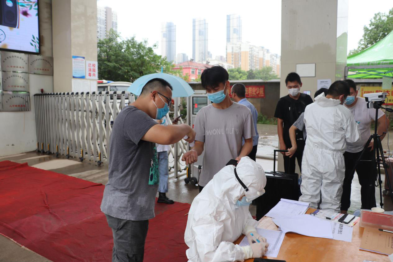 歡迎回家!武漢科技職業(yè)學院迎來2020屆首批畢業(yè)生返校 歡迎回家!武漢科技職業(yè)學院迎來2020屆首批畢業(yè)生返校