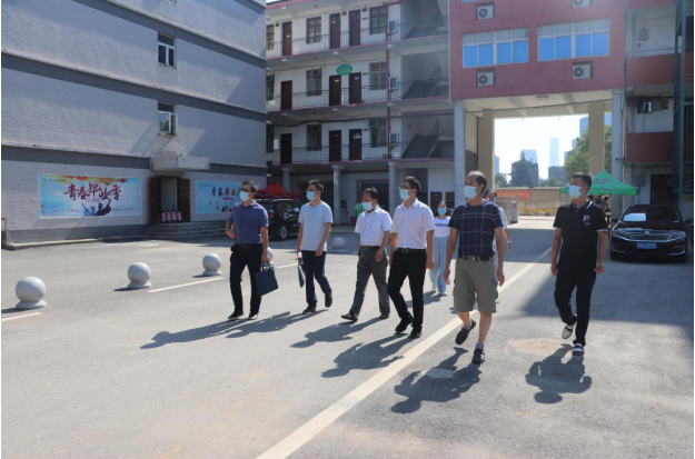 湖北省教育廳領(lǐng)導(dǎo)來(lái)我校檢查督導(dǎo)疫情防控工作 湖北省教育廳領(lǐng)導(dǎo)來(lái)我校檢查督導(dǎo)疫情防控工作