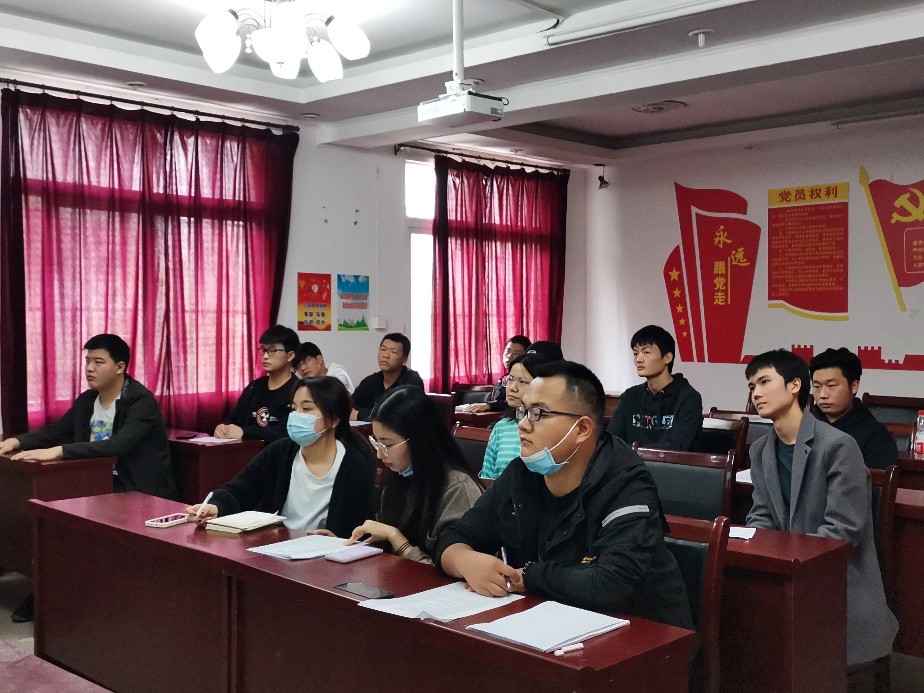 “百生講壇”演講比賽