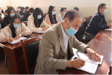 我校組織《中央宣講團(tuán)在教育部開展的學(xué)習(xí)貫徹黨的十九屆五中全會(huì)精神報(bào)告會(huì)》學(xué)習(xí)活動(dòng) 我校組織《中央宣講團(tuán)在教育部開展的學(xué)習(xí)貫徹黨的十九屆五中全會(huì)精神報(bào)告會(huì)》學(xué)習(xí)活動(dòng)