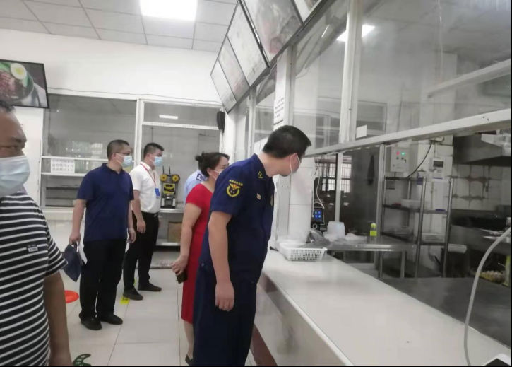 洪山區(qū)開學(xué)工作組評估工作專班蒞臨我院指導(dǎo)秋季開學(xué)工作