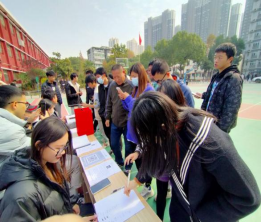 人人都獻(xiàn)出一點(diǎn)愛,人生將變得更美好 ——為黎承航同學(xué)募捐 人人都獻(xiàn)出一點(diǎn)愛,人生將變得更美好 ——為黎承航同學(xué)募捐