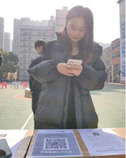 人人都獻(xiàn)出一點(diǎn)愛,人生將變得更美好 ——為黎承航同學(xué)募捐 人人都獻(xiàn)出一點(diǎn)愛,人生將變得更美好 ——為黎承航同學(xué)募捐