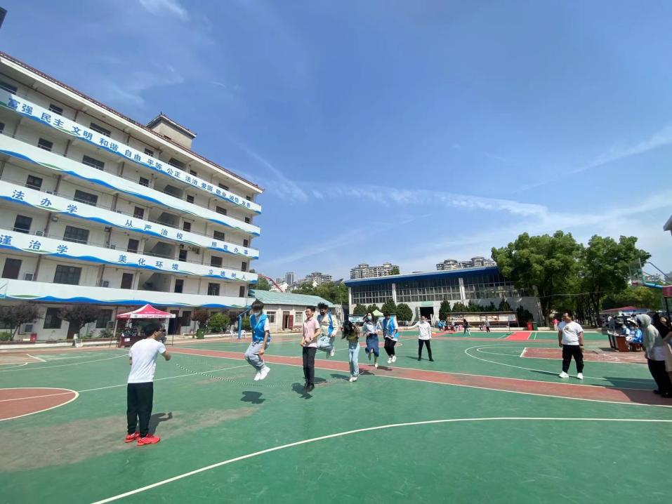 師生趣味運(yùn)動(dòng)會(huì) 師生趣味運(yùn)動(dòng)會(huì)