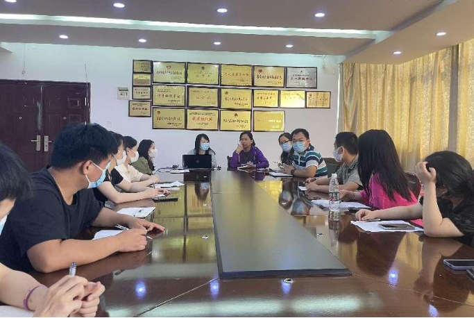 學(xué)院黨委召開2022屆畢業(yè)生黨員“最后一堂黨課 學(xué)院黨委召開2022屆畢業(yè)生黨員“最后一堂黨課