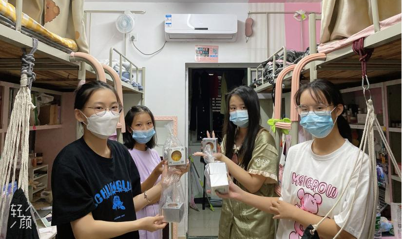 濃濃團(tuán)圓情，暖暖學(xué)子心